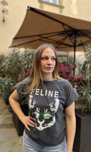 T-shirt feline